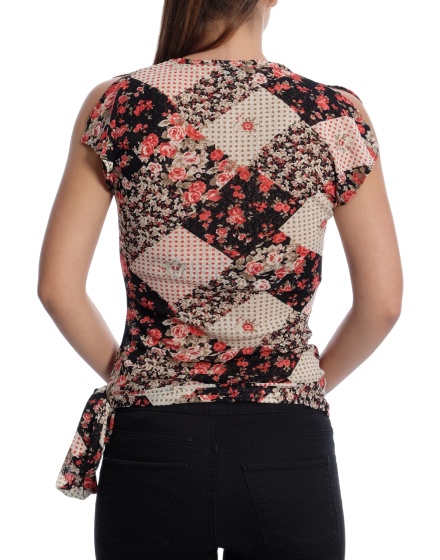 Дамска блуза с къс ръкав