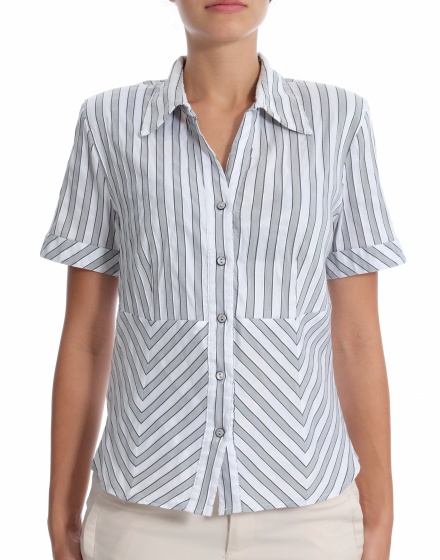 Дамска риза с къс ръкав
