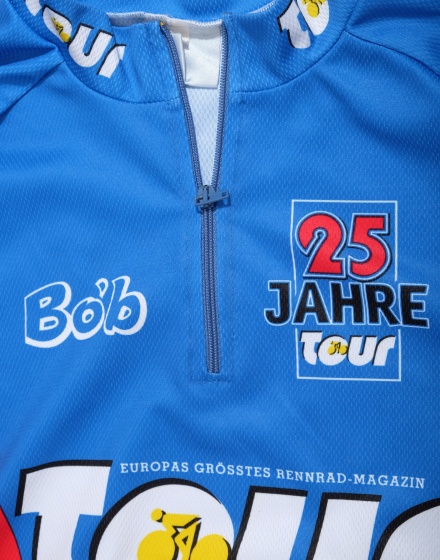 Спортна тениска